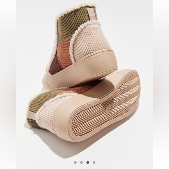 Rocket Dog Flair Corduroy Patchwork Platform Sneakers - Picture 4 of 8